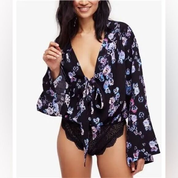 Free People Intimately Forties Feels Black Floral Print Bodysuit Size SMALL - Picture 1 of 12